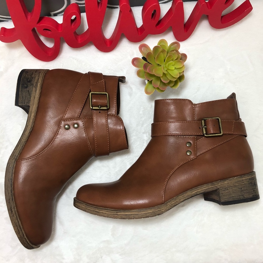 Eva & Zoe Brown Ankle Booties